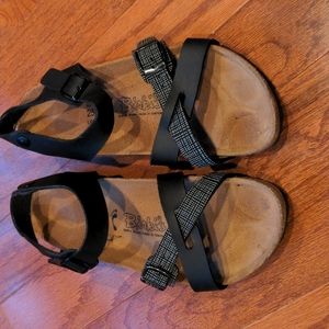 Birkenstock black and white sandals size8